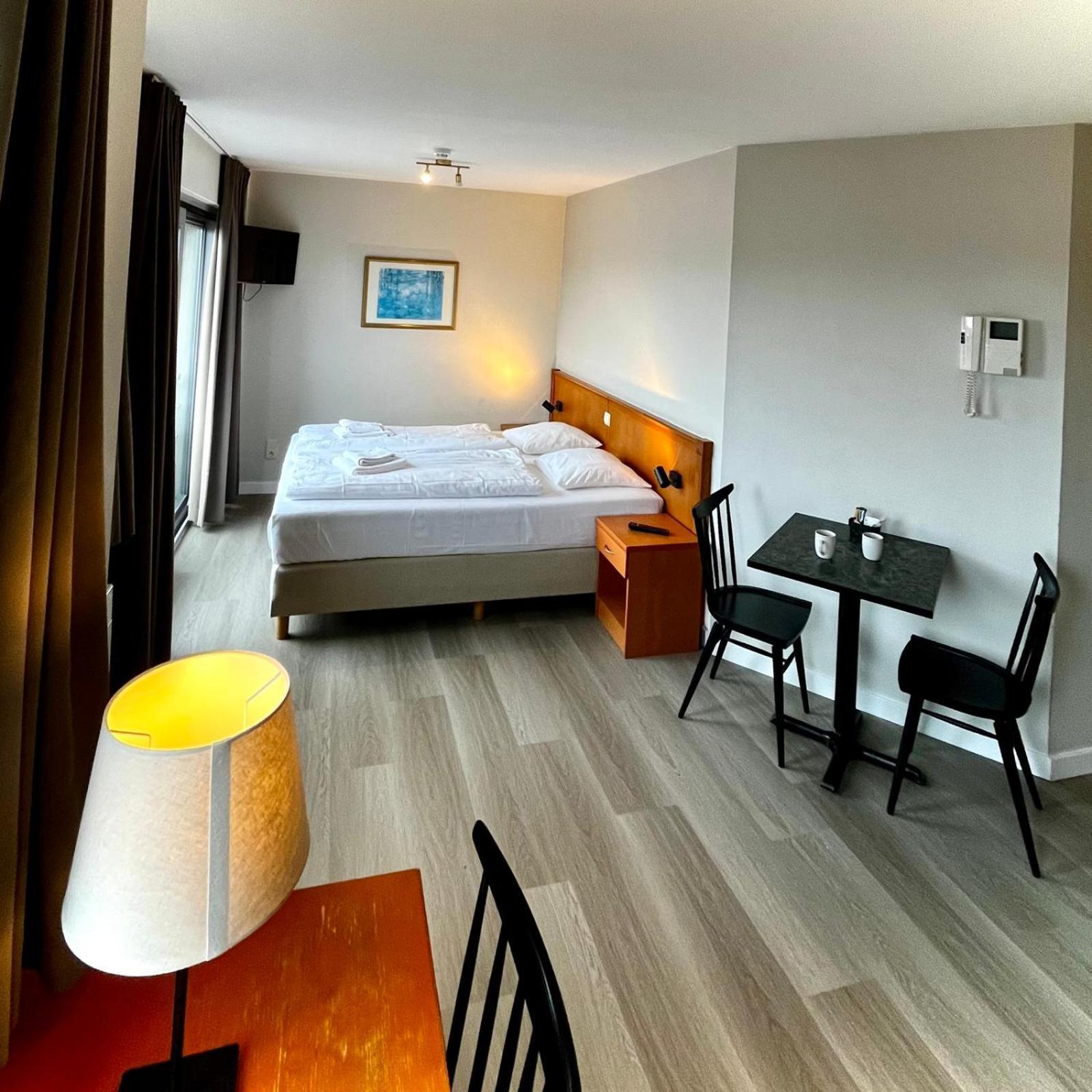 อพาร์ตโฮเต็ล บลังเคนแบร์เกอ-ใหม่ Hotel บลังเคนเบอร์เก ภายนอก รูปภาพ